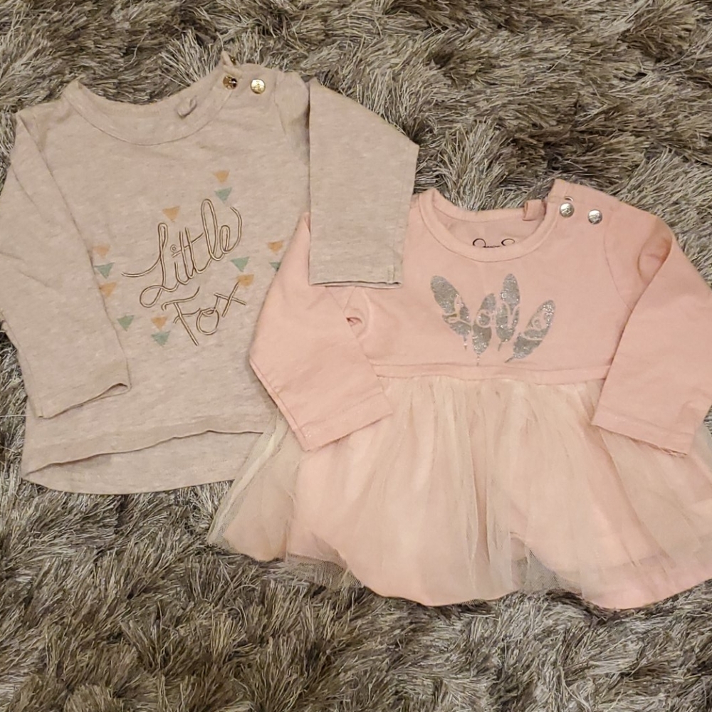 Jessica Simpson set of 2 Baby tops